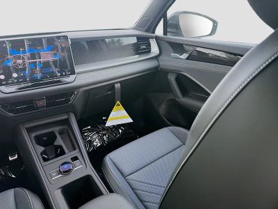 2026 Volkswagen Tiguan — photo 18 view