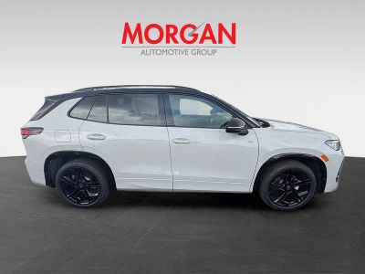 2026 Volkswagen Tiguan — photo 8 view