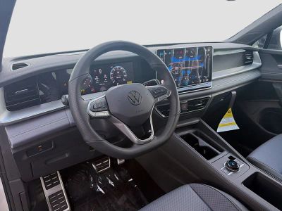 2026 Volkswagen Tiguan — photo 9 view