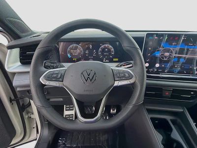 2026 Volkswagen Tiguan — photo 10 view