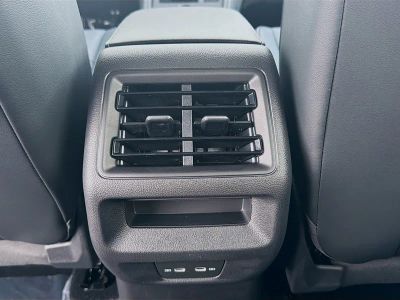 2026 Volkswagen Tiguan — photo 19 view