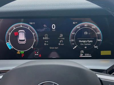 2026 Volkswagen Tiguan — photo 11 view