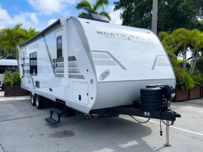 2026 Jayco NORTH TRAIL — front three-quarter view