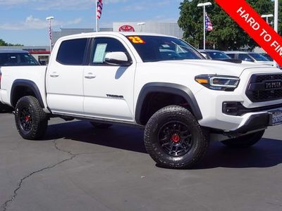 2023 Toyota Tacoma — photo 9 view