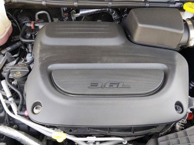 2023 Chrysler Pacifica — photo 9 view