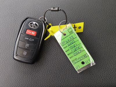 2025 Toyota Camry — photo 15 view