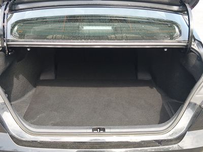 2025 Toyota Camry — photo 11 view