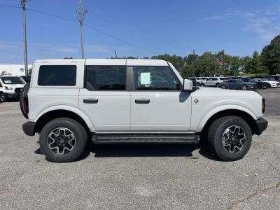 2026 Ford Bronco — side profile view