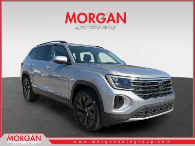 2026 Volkswagen Atlas 2.0T SE w/Technology in Mist — front three-quarter view