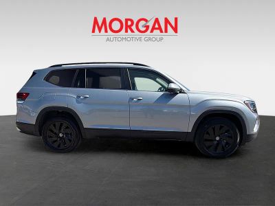2026 Volkswagen Atlas — side profile view