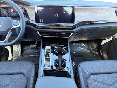 2026 Volkswagen Atlas — photo 18 view