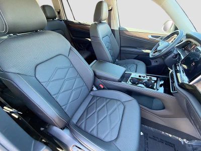 2026 Volkswagen Atlas — photo 14 view