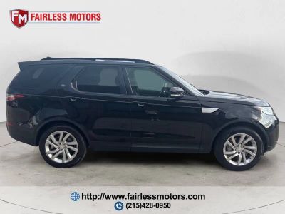 2019 Land Rover Discovery — interior view