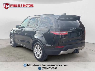 2019 Land Rover Discovery — rear three-quarter view