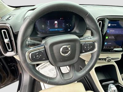 2023 Volvo XC40 — photo 40 view