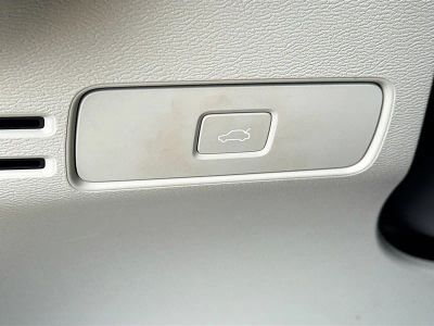 2023 Volvo XC40 — photo 36 view