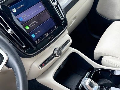 2023 Volvo XC40 — photo 28 view