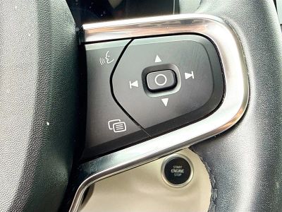 2023 Volvo XC40 — photo 39 view