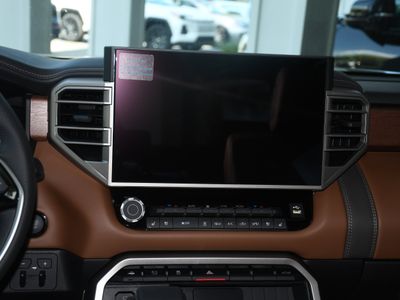 2026 Toyota Tundra - Photo 8
