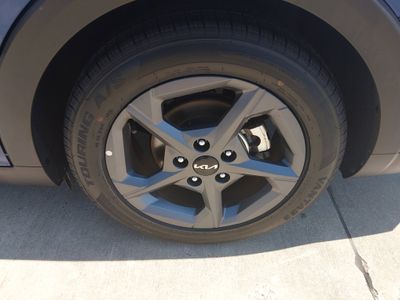 2025 Kia K4 — photo 10 view