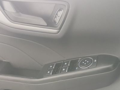 2024 Ford Escape — photo 17 view