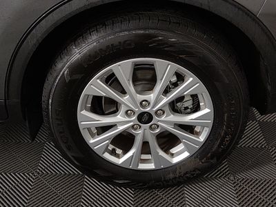 2024 Ford Escape — photo 10 view
