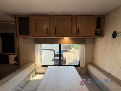 2022 Prime Time RV Avenger - Photo 18