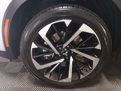2024 Mitsubishi Outlander - Photo 10