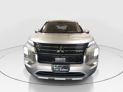 2024 Mitsubishi Outlander - Photo 2