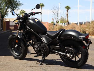 2025 Honda Rebel 300 - Photo 4