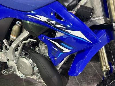 2026 Yamaha YZ250 Team Yamaha Blue — engine compartment view