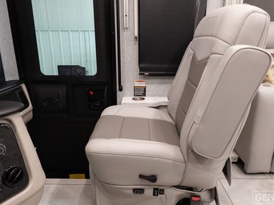 2026 Holiday Rambler Endeavor - Photo 11