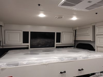 2026 Holiday Rambler Endeavor - Photo 13