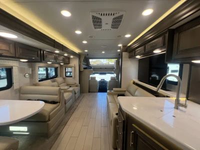 2026 Jayco SENECA PRESTIGE - Photo 3