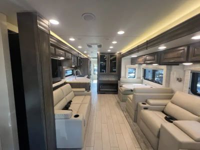 2026 Jayco SENECA PRESTIGE - Photo 4