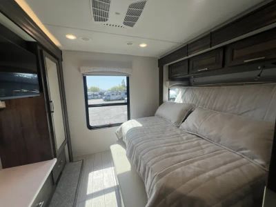 2026 Jayco SENECA PRESTIGE - Photo 16