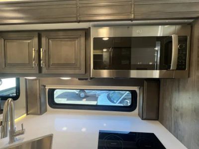 2026 Jayco SENECA PRESTIGE - Photo 9