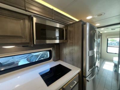 2026 Jayco SENECA PRESTIGE - Photo 11