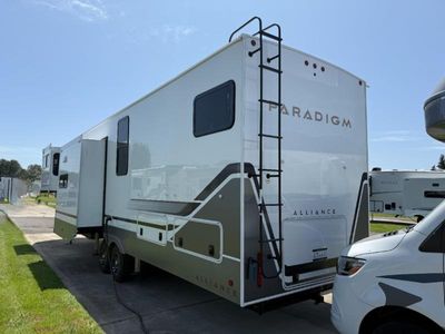 2025 Alliance RV Paradigm - Photo 7