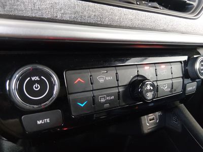 2024 Jeep Compass — photo 17 view