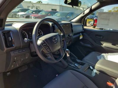2026 Nissan Frontier — photo 7 view