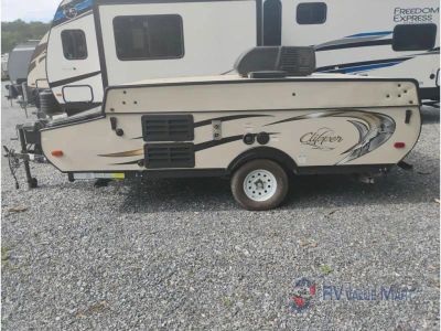 2017 Coachmen RV Clipper Camping Trailers — detail view