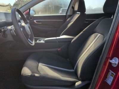 2025 Hyundai Sonata - Photo 12