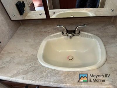 2016 Forest River RV Forester - Photo 27