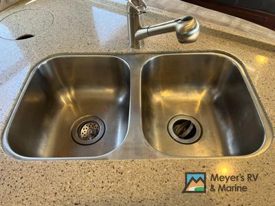 2016 Forest River RV Forester - Photo 12