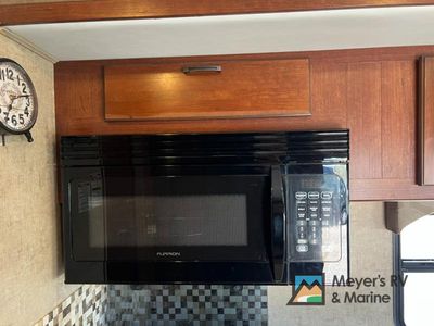 2016 Forest River RV Forester - Photo 17