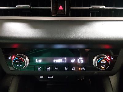 2024 Mitsubishi Outlander - Photo 19