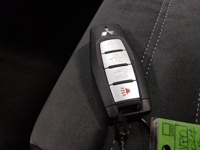 2024 Mitsubishi Outlander - Photo 15