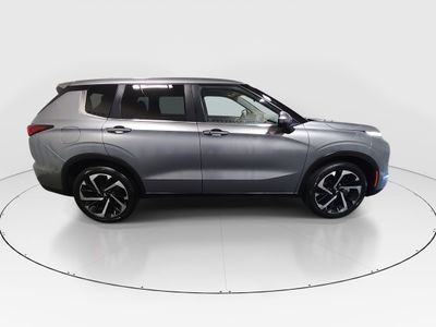 2024 Mitsubishi Outlander - Photo 8