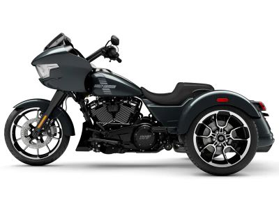 2026 Harley-Davidson Road Glide 3 - Photo 2